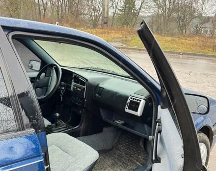 Синий Фольксваген Пассат, объемом двигателя 1.6 л и пробегом 300 тыс. км за 1550 $, фото 4 на Automoto.ua