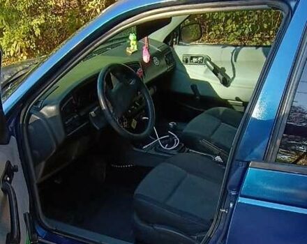 Синий Фольксваген Пассат, объемом двигателя 1.8 л и пробегом 435 тыс. км за 2199 $, фото 4 на Automoto.ua