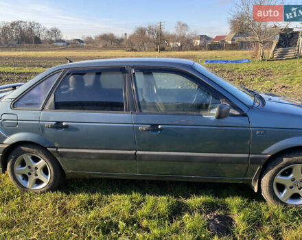 Синий Фольксваген Пассат, объемом двигателя 1.78 л и пробегом 500 тыс. км за 1150 $, фото 2 на Automoto.ua