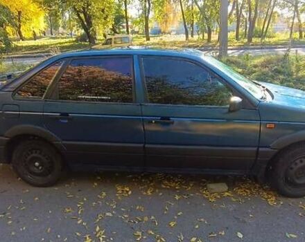 Синий Фольксваген Пассат, объемом двигателя 1.8 л и пробегом 435 тыс. км за 2199 $, фото 14 на Automoto.ua