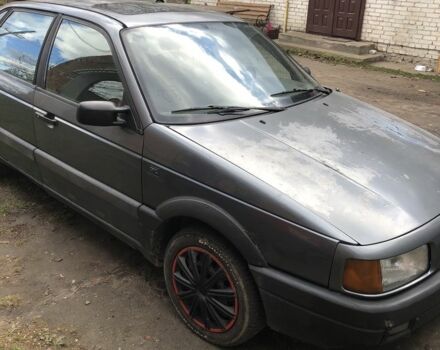 Синий Фольксваген Пассат, объемом двигателя 1.8 л и пробегом 585 тыс. км за 700 $, фото 3 на Automoto.ua