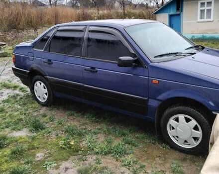 Синий Фольксваген Пассат, объемом двигателя 1.78 л и пробегом 350 тыс. км за 1950 $, фото 2 на Automoto.ua