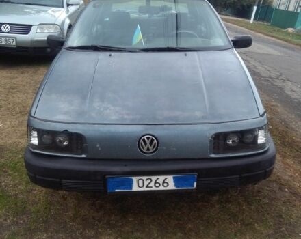 Синий Фольксваген Пассат, объемом двигателя 1.8 л и пробегом 347 тыс. км за 970 $, фото 3 на Automoto.ua