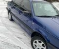 Синий Фольксваген Пассат, объемом двигателя 1.8 л и пробегом 350 тыс. км за 2200 $, фото 1 на Automoto.ua