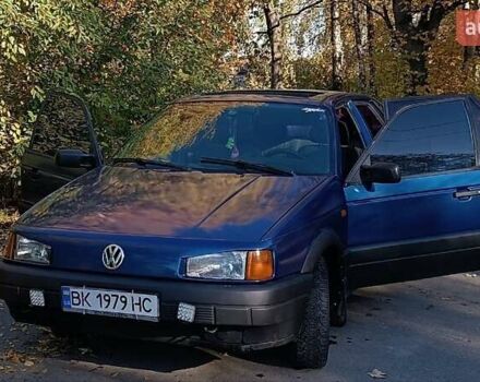 Синий Фольксваген Пассат, объемом двигателя 1.8 л и пробегом 300 тыс. км за 1999 $, фото 1 на Automoto.ua