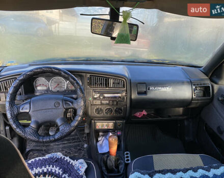 Синий Фольксваген Пассат, объемом двигателя 1.78 л и пробегом 500 тыс. км за 1150 $, фото 9 на Automoto.ua