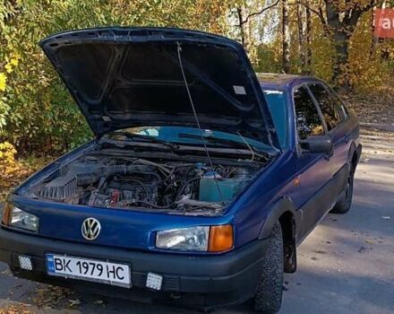 Синий Фольксваген Пассат, объемом двигателя 1.8 л и пробегом 300 тыс. км за 1999 $, фото 6 на Automoto.ua