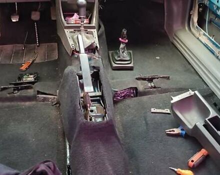 Синий Фольксваген Пассат, объемом двигателя 1.8 л и пробегом 300 тыс. км за 1999 $, фото 21 на Automoto.ua