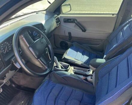 Синий Фольксваген Пассат, объемом двигателя 1.78 л и пробегом 350 тыс. км за 1350 $, фото 3 на Automoto.ua