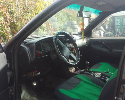 Синий Фольксваген Пассат, объемом двигателя 1.6 л и пробегом 430 тыс. км за 2200 $, фото 6 на Automoto.ua