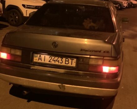 Синій Фольксваген Пассат, об'ємом двигуна 1.8 л та пробігом 320 тис. км за 1100 $, фото 2 на Automoto.ua