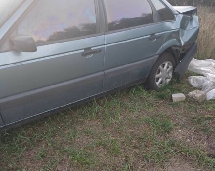 Синий Фольксваген Пассат, объемом двигателя 1.8 л и пробегом 312 тыс. км за 1316 $, фото 2 на Automoto.ua