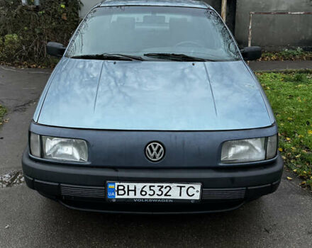 Синий Фольксваген Пассат, объемом двигателя 1.78 л и пробегом 225 тыс. км за 1450 $, фото 2 на Automoto.ua