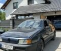 Синий Фольксваген Пассат, объемом двигателя 1.8 л и пробегом 350 тыс. км за 1500 $, фото 1 на Automoto.ua