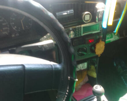 Синий Фольксваген Пассат, объемом двигателя 1.6 л и пробегом 430 тыс. км за 2200 $, фото 3 на Automoto.ua