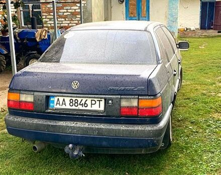 Синій Фольксваген Пассат, об'ємом двигуна 1.8 л та пробігом 300 тис. км за 1500 $, фото 2 на Automoto.ua