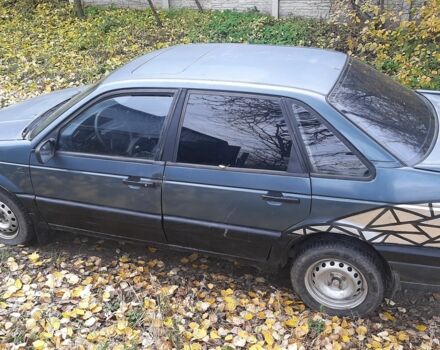 Синий Фольксваген Пассат, объемом двигателя 1.8 л и пробегом 200 тыс. км за 1026 $, фото 6 на Automoto.ua