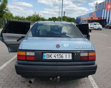 Синий Фольксваген Пассат, объемом двигателя 1.8 л и пробегом 445 тыс. км за 1850 $, фото 1 на Automoto.ua