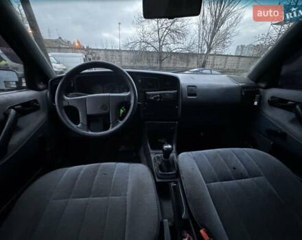 Синий Фольксваген Пассат, объемом двигателя 1.78 л и пробегом 225 тыс. км за 1450 $, фото 8 на Automoto.ua