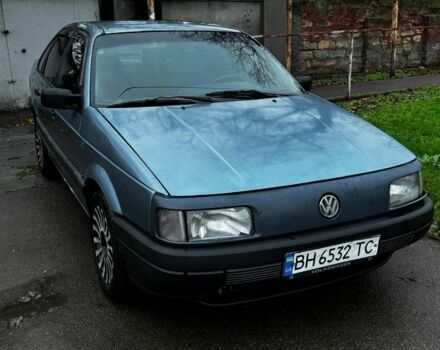 Синий Фольксваген Пассат, объемом двигателя 1.8 л и пробегом 185 тыс. км за 1450 $, фото 1 на Automoto.ua