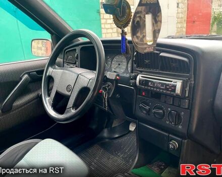 Синий Фольксваген Пассат, объемом двигателя 1.8 л и пробегом 270 тыс. км за 1330 $, фото 8 на Automoto.ua