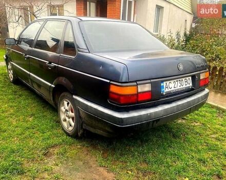 Синий Фольксваген Пассат, объемом двигателя 1.8 л и пробегом 280 тыс. км за 1800 $, фото 3 на Automoto.ua