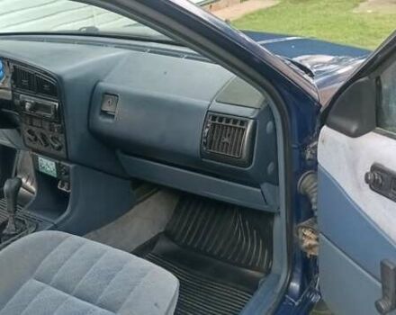 Синий Фольксваген Пассат, объемом двигателя 1.9 л и пробегом 100 тыс. км за 1950 $, фото 4 на Automoto.ua