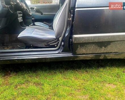 Синий Фольксваген Пассат, объемом двигателя 1.8 л и пробегом 280 тыс. км за 1800 $, фото 6 на Automoto.ua