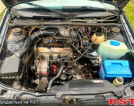 Синий Фольксваген Пассат, объемом двигателя 1.8 л и пробегом 280 тыс. км за 1800 $, фото 8 на Automoto.ua