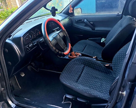 Синій Фольксваген Пассат, об'ємом двигуна 1.8 л та пробігом 450 тис. км за 2400 $, фото 12 на Automoto.ua