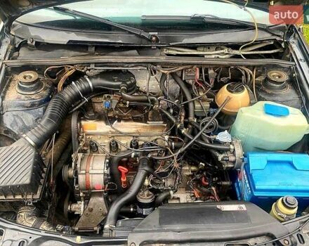 Синий Фольксваген Пассат, объемом двигателя 1.8 л и пробегом 280 тыс. км за 1800 $, фото 7 на Automoto.ua