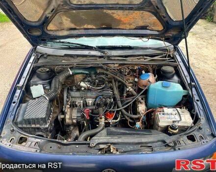 Синий Фольксваген Пассат, объемом двигателя 1.8 л и пробегом 270 тыс. км за 1330 $, фото 6 на Automoto.ua