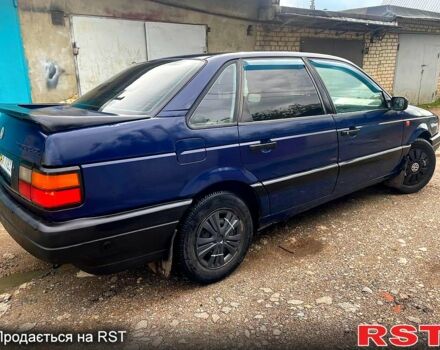 Синий Фольксваген Пассат, объемом двигателя 1.8 л и пробегом 270 тыс. км за 1330 $, фото 4 на Automoto.ua