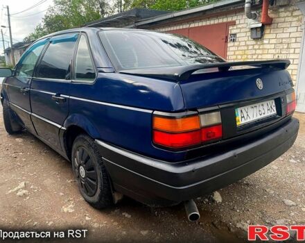 Синий Фольксваген Пассат, объемом двигателя 1.8 л и пробегом 270 тыс. км за 1330 $, фото 3 на Automoto.ua