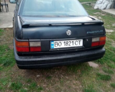 Синий Фольксваген Пассат, объемом двигателя 1.8 л и пробегом 1000 тыс. км за 1200 $, фото 1 на Automoto.ua