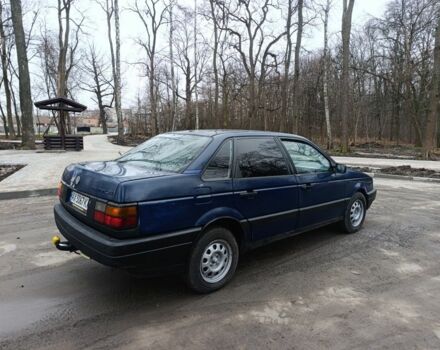 Синий Фольксваген Пассат, объемом двигателя 1.6 л и пробегом 284 тыс. км за 1700 $, фото 1 на Automoto.ua