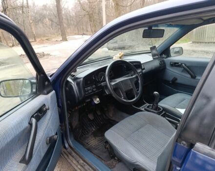 Синий Фольксваген Пассат, объемом двигателя 1.6 л и пробегом 284 тыс. км за 1700 $, фото 6 на Automoto.ua