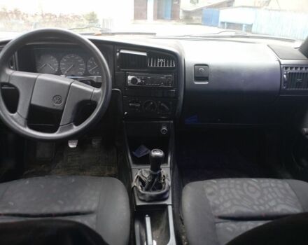 Синий Фольксваген Пассат, объемом двигателя 1.8 л и пробегом 500 тыс. км за 1850 $, фото 4 на Automoto.ua