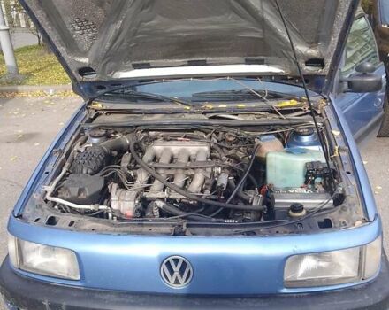 Синій Фольксваген Пассат, об'ємом двигуна 2 л та пробігом 300 тис. км за 3200 $, фото 9 на Automoto.ua