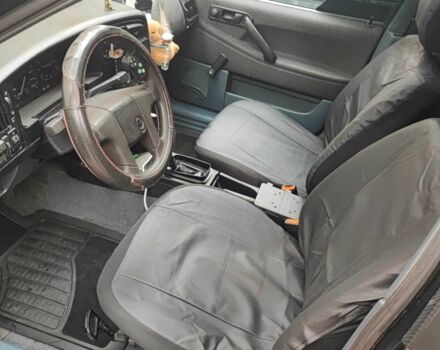 Синий Фольксваген Пассат, объемом двигателя 1.8 л и пробегом 350 тыс. км за 1300 $, фото 2 на Automoto.ua