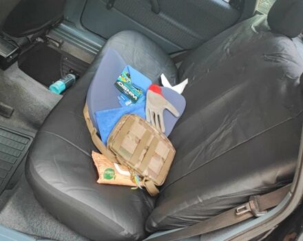 Синий Фольксваген Пассат, объемом двигателя 1.8 л и пробегом 350 тыс. км за 1300 $, фото 4 на Automoto.ua