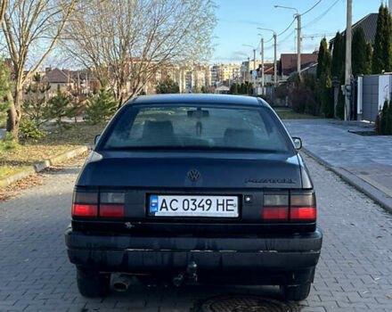 Синий Фольксваген Пассат, объемом двигателя 1.8 л и пробегом 380 тыс. км за 1400 $, фото 4 на Automoto.ua