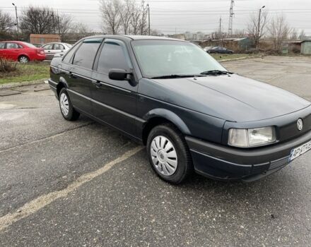 Синий Фольксваген Пассат, объемом двигателя 2 л и пробегом 300 тыс. км за 1950 $, фото 1 на Automoto.ua