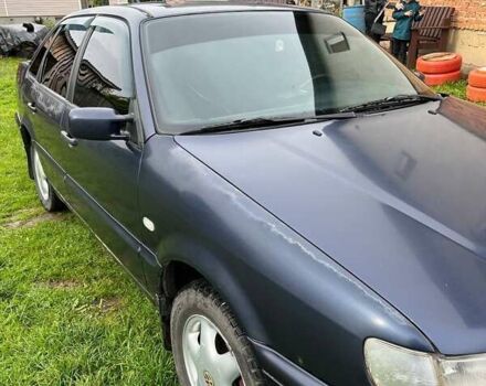 Синий Фольксваген Пассат, объемом двигателя 2 л и пробегом 300 тыс. км за 1700 $, фото 4 на Automoto.ua