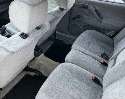 Синий Фольксваген Пассат, объемом двигателя 2 л и пробегом 338 тыс. км за 1950 $, фото 6 на Automoto.ua