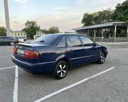 Синий Фольксваген Пассат, объемом двигателя 2 л и пробегом 338 тыс. км за 1950 $, фото 1 на Automoto.ua