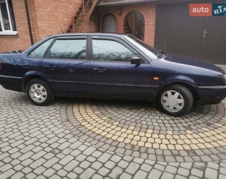 Синій Фольксваген Пассат, об'ємом двигуна 1.8 л та пробігом 348 тис. км за 1350 $, фото 4 на Automoto.ua