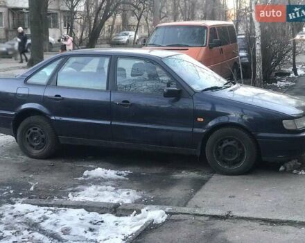 Синий Фольксваген Пассат, объемом двигателя 2 л и пробегом 315 тыс. км за 3200 $, фото 3 на Automoto.ua