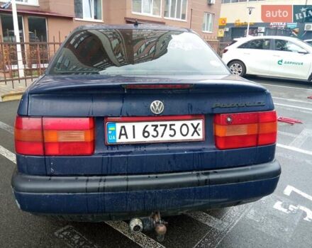 Синий Фольксваген Пассат, объемом двигателя 1.78 л и пробегом 322 тыс. км за 1950 $, фото 1 на Automoto.ua