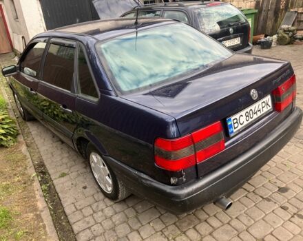 Синій Фольксваген Пассат, об'ємом двигуна 1.8 л та пробігом 340 тис. км за 1990 $, фото 2 на Automoto.ua